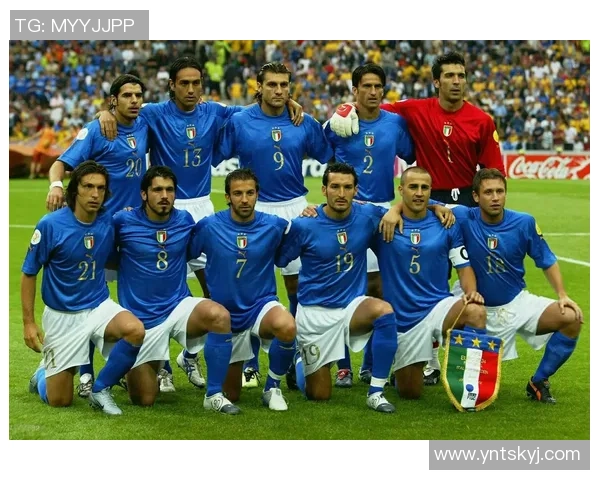 足球巨星重磅续约再掀波澜豪门球队未来格局或将因此改写