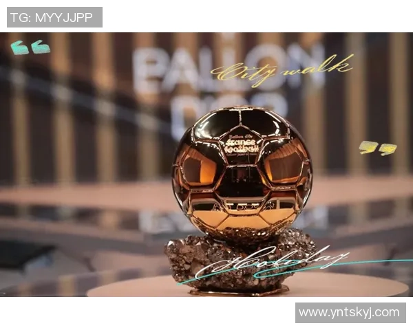 全球顶级足球球星的荣耀之路：从天才少年到传奇巨星的成长与成就